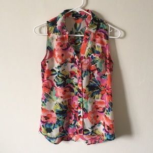 Sleeveless floral top